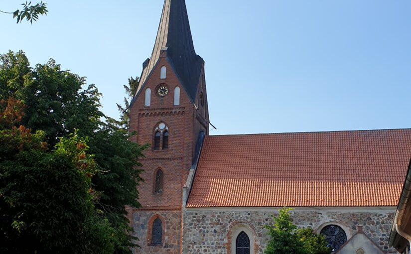 Die Familie Bismarck-Bohlen, die Zarnekower Kirche und andere Geschichten